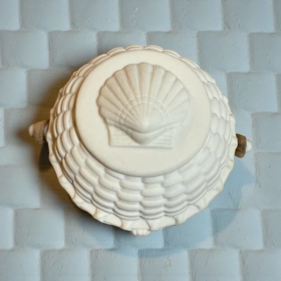 Partylite Nantucket Basket Weave Seashell Tea Light Candle Holder - Picture 3 of 5